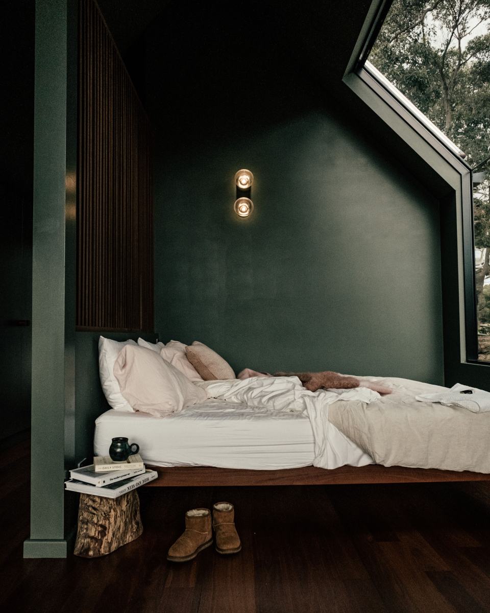 A quiet green room beside the woods