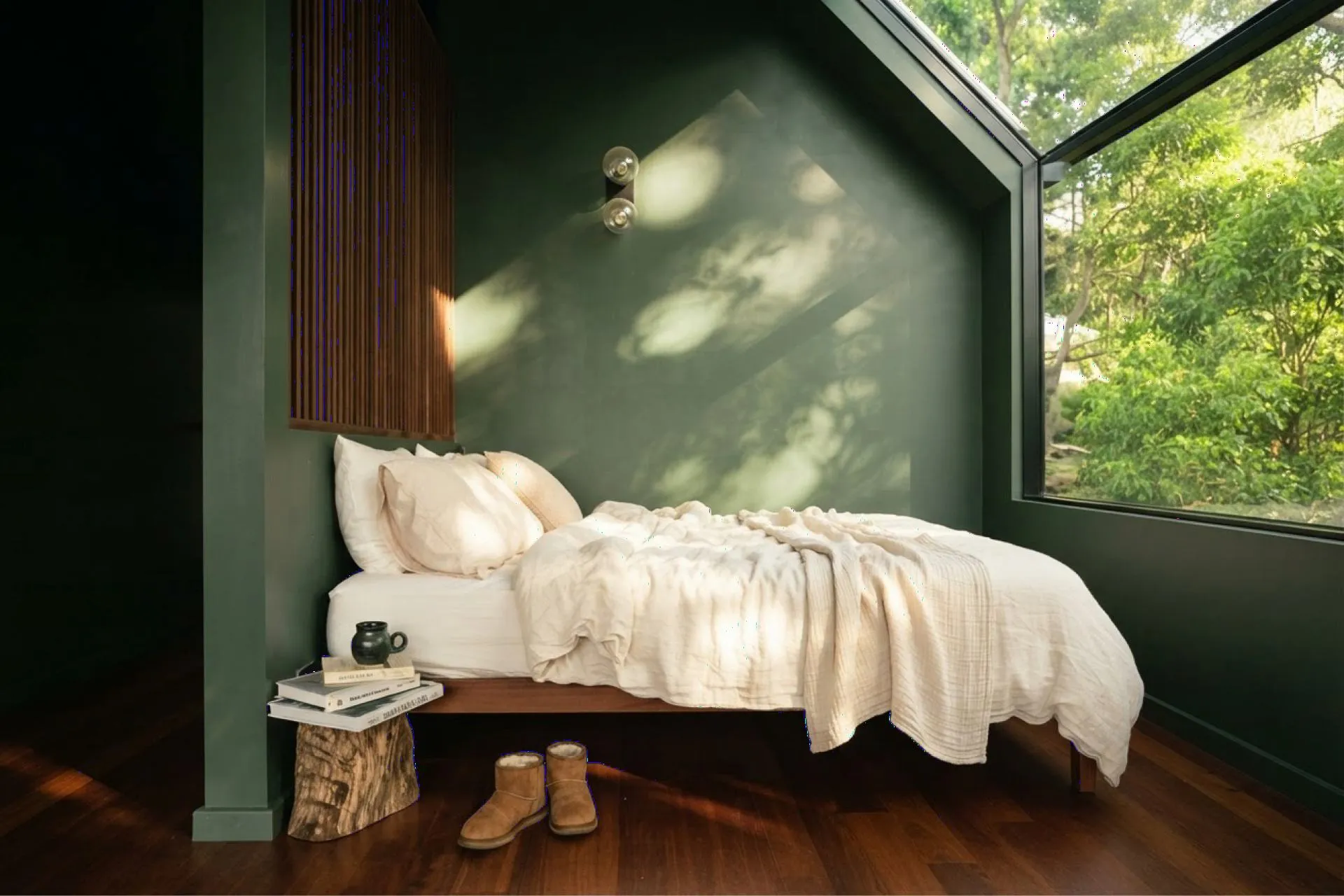 A quiet green room beside the woods
